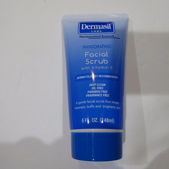 DERMASIL LABS INVIGORATING FACIAL SCRUB,VITAMIN E - Picture 1 of 4